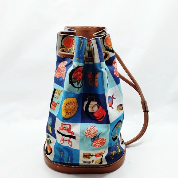 Gucci Handbags - Gucci multicolor Bucket Bag- Authentic